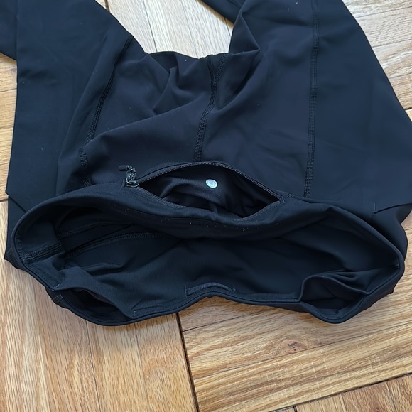 Black capri leggings with pockets - Picture 4 of 4